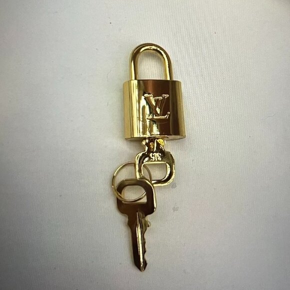 Louis Vuitton PadLock shinny Gold Lock &2 Key Brass Authentic Number 315 - Picture 4 of 8